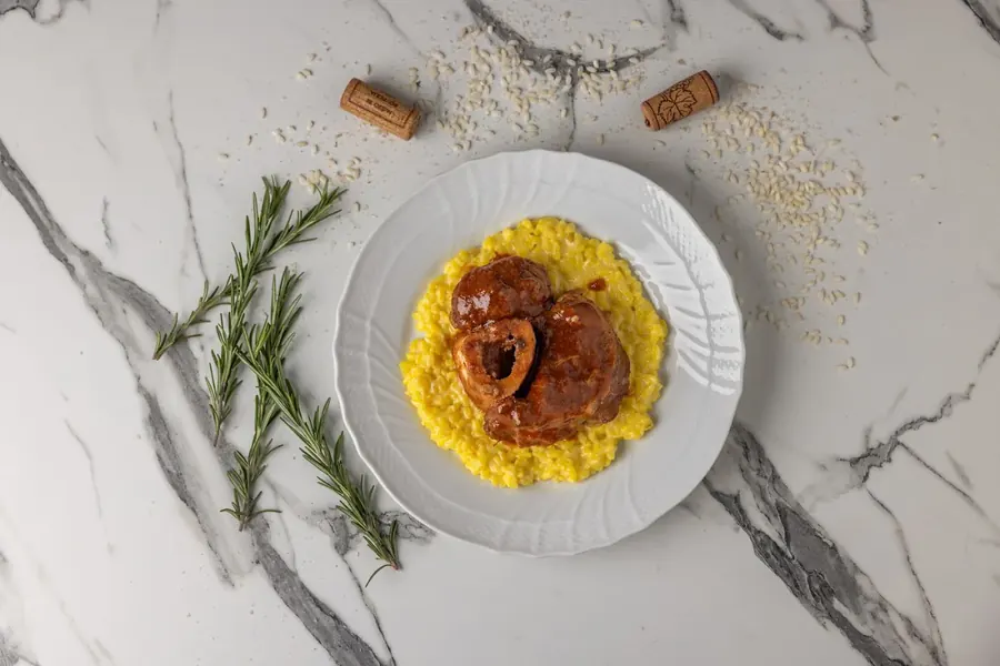Plate 8 of the season at Augusto Wine & Dine, Bruges — photograph by Moments By Bram